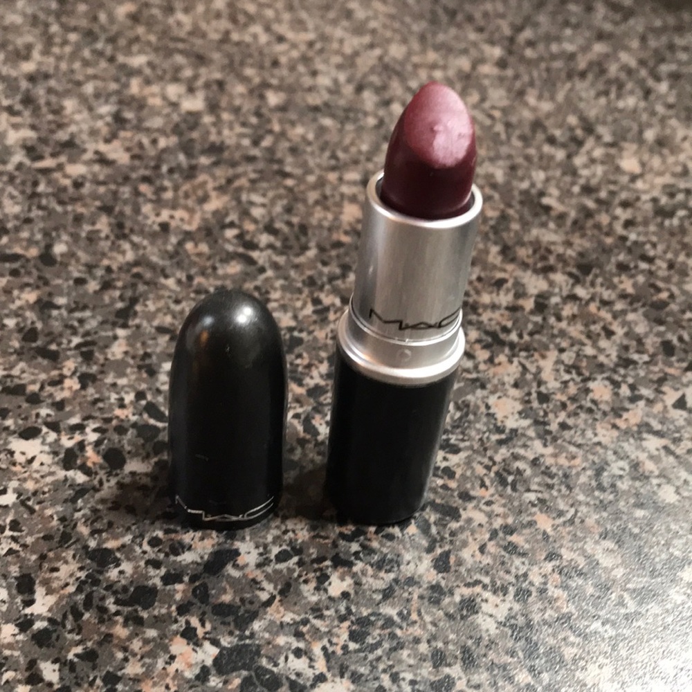MAC Cremesheen Lipstick In Hang-Up